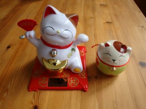 lucky cats in